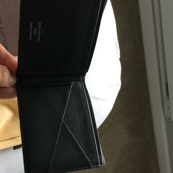 Louis Vuitton Wallet - Picture 4 of 4